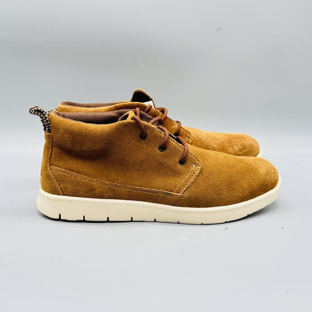 UGG Boots Boys Girls 4 Brown Suede Canoe Chukka Ankle Lined Casual Comfort Shoes